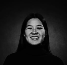 foto profesional de una mujer de origen chino