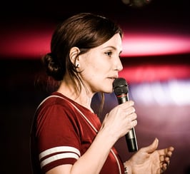 Britta Kah - Poetry Slam Moderation