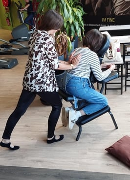 Massage amma-assis pour soulager les tensions