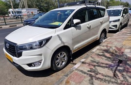 8 seater taxi gurgaon