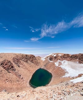 Photo du cratère du volcan Licancabur.