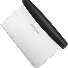 Bench scraper or cake smoother