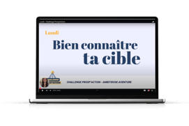 Un ordinateur avec, sur son écran, un extrait d'une leçon sur l'étude de la cible en prospection