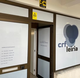 a door with a sign that says crf Leiria