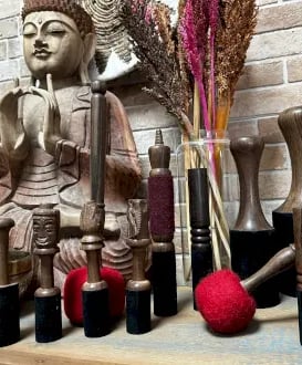 Amuletos, budas, estatuas relajación