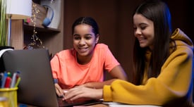 Curso de inglês online para adolescentes — Metropolis Idiomas, aulas práticas e divertidas.