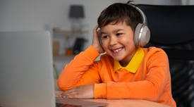 Curso de inglês online para crianças — Metropolis Idiomas, aprendizado divertido e interativo.