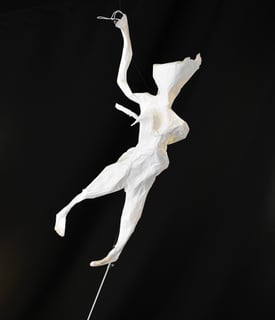 mobile sculpture papier personnage mouvement