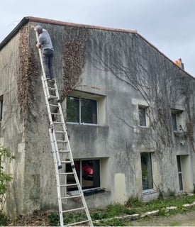 traitement de façades avant après, intervention rapide, rénovation, tout type de support, é