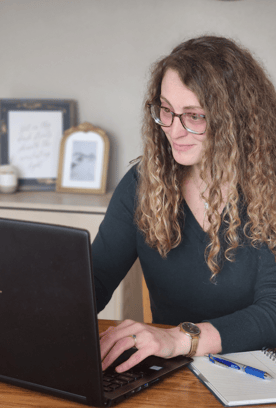 Owner typing on computer #deyodoesbooks