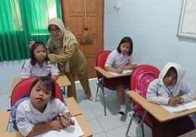 Pembelajaran Down Syndrome dan Tunagrahita SLB Negeri Colomadu