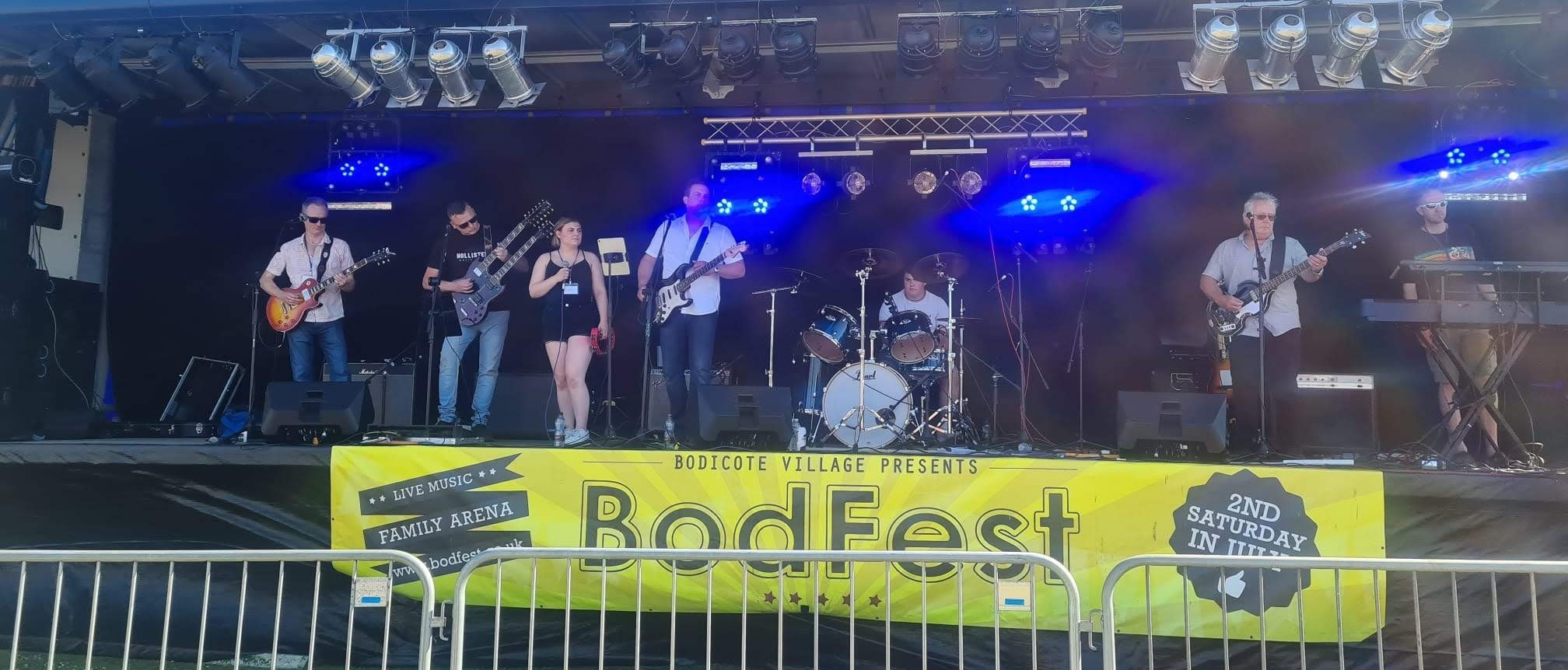 The Dodgers - Rock/Pop covers band Banbury