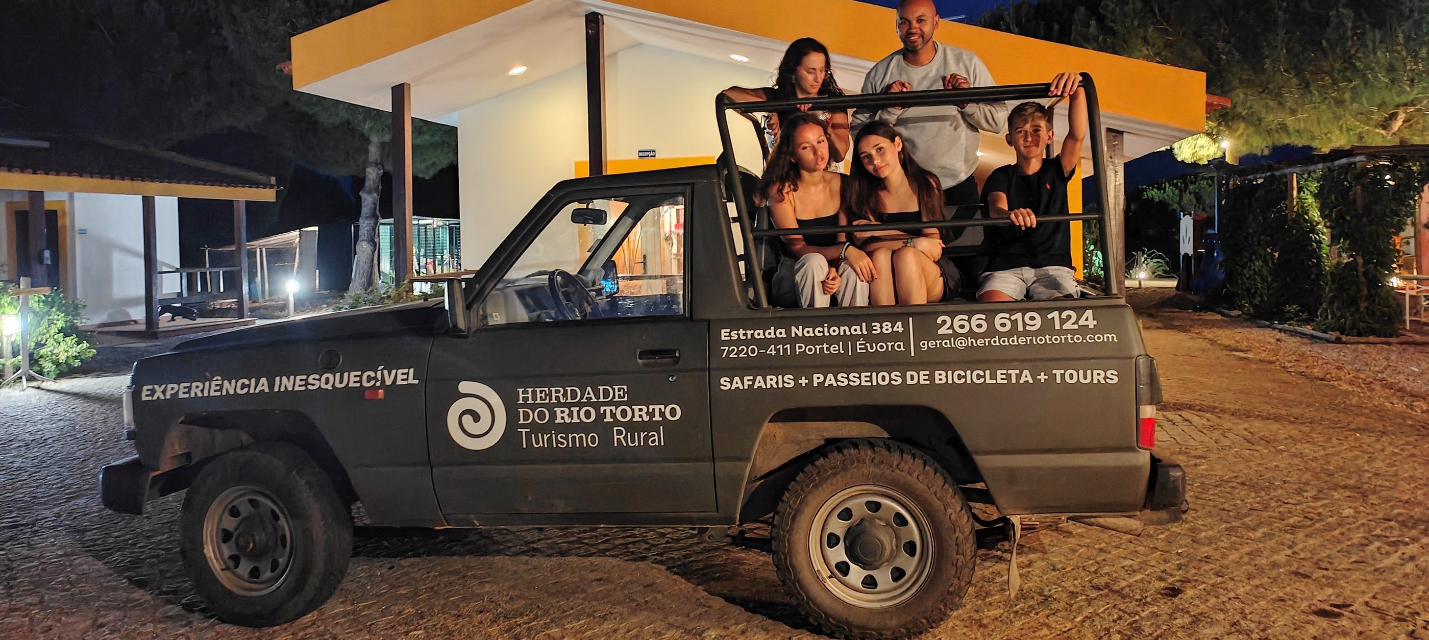 safari noturno no rio torto