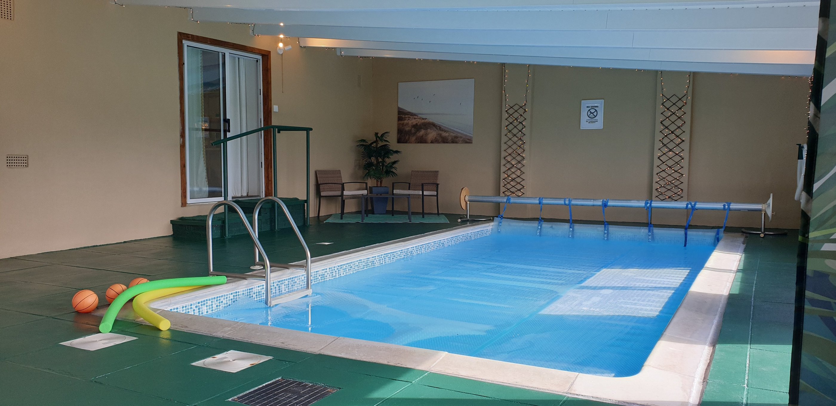 The heated indoor swimming pool at Redroofs