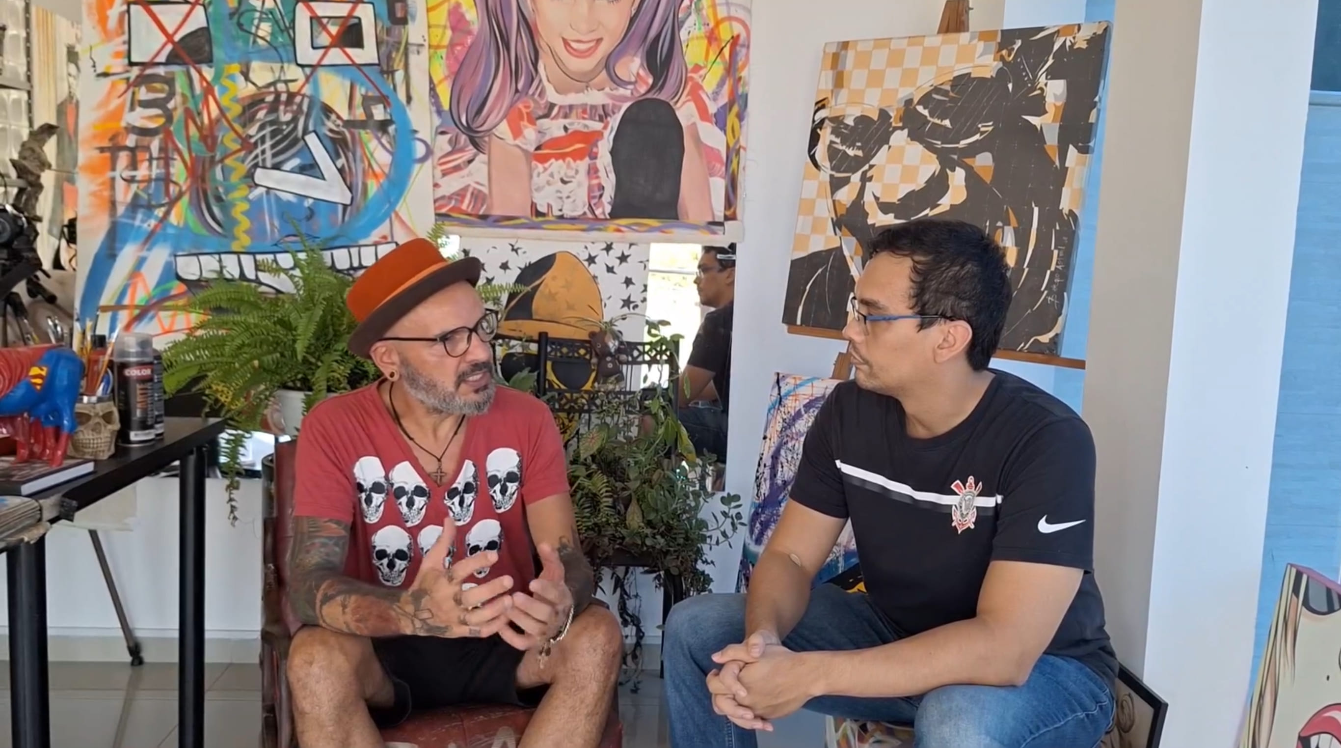 O Secretário da Cultura, Professor Alex, conhecido como Alessandro Matos, retratado em agradecimento