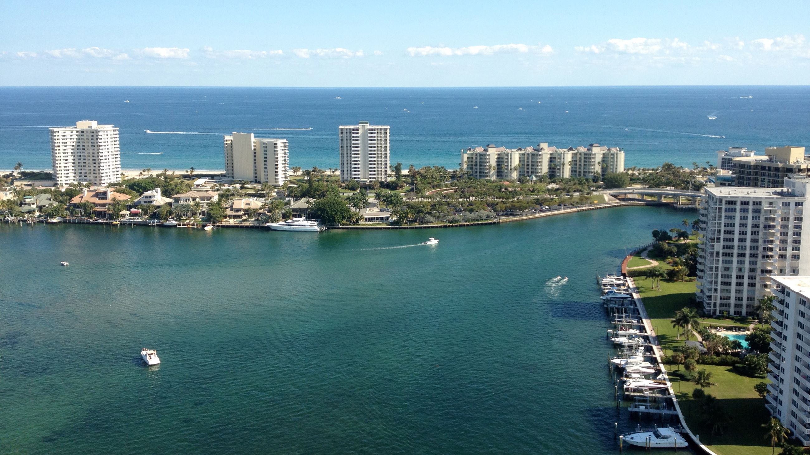 Caregivers providing senior home care in Boca Raton