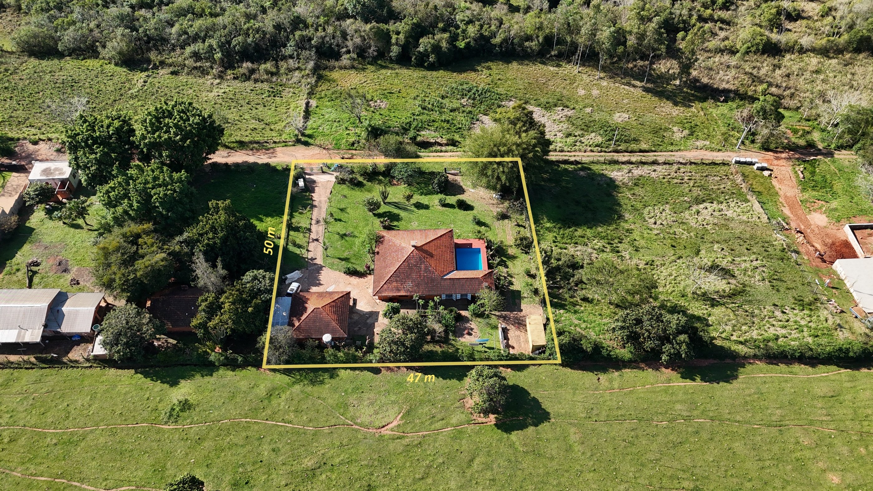 Charmantes Anwesen mit Bungalow, Pool und Gästehaus - idyllische Lage in Colonia Independencia