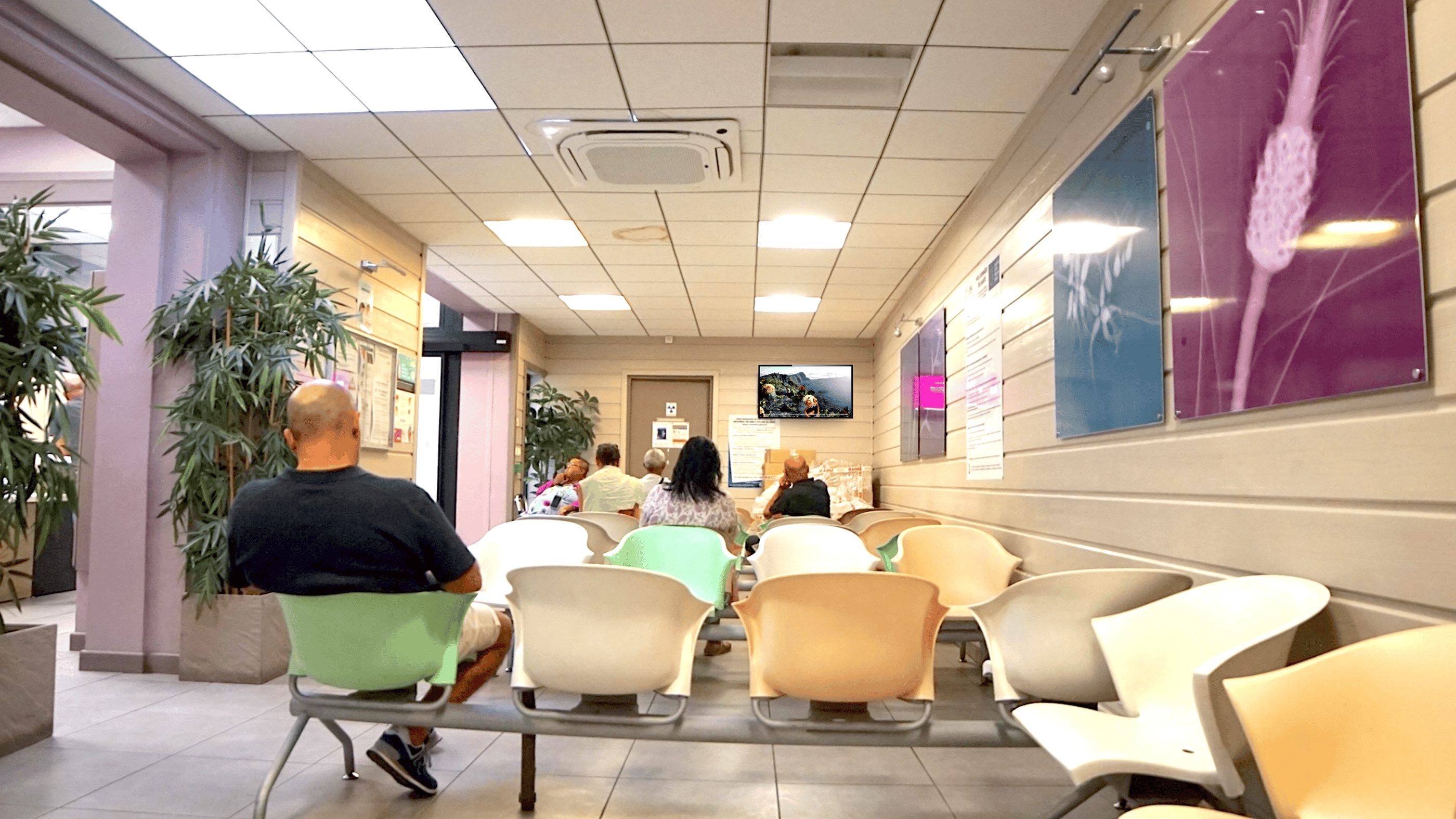 reseaux d'ecran salle d'attente médical