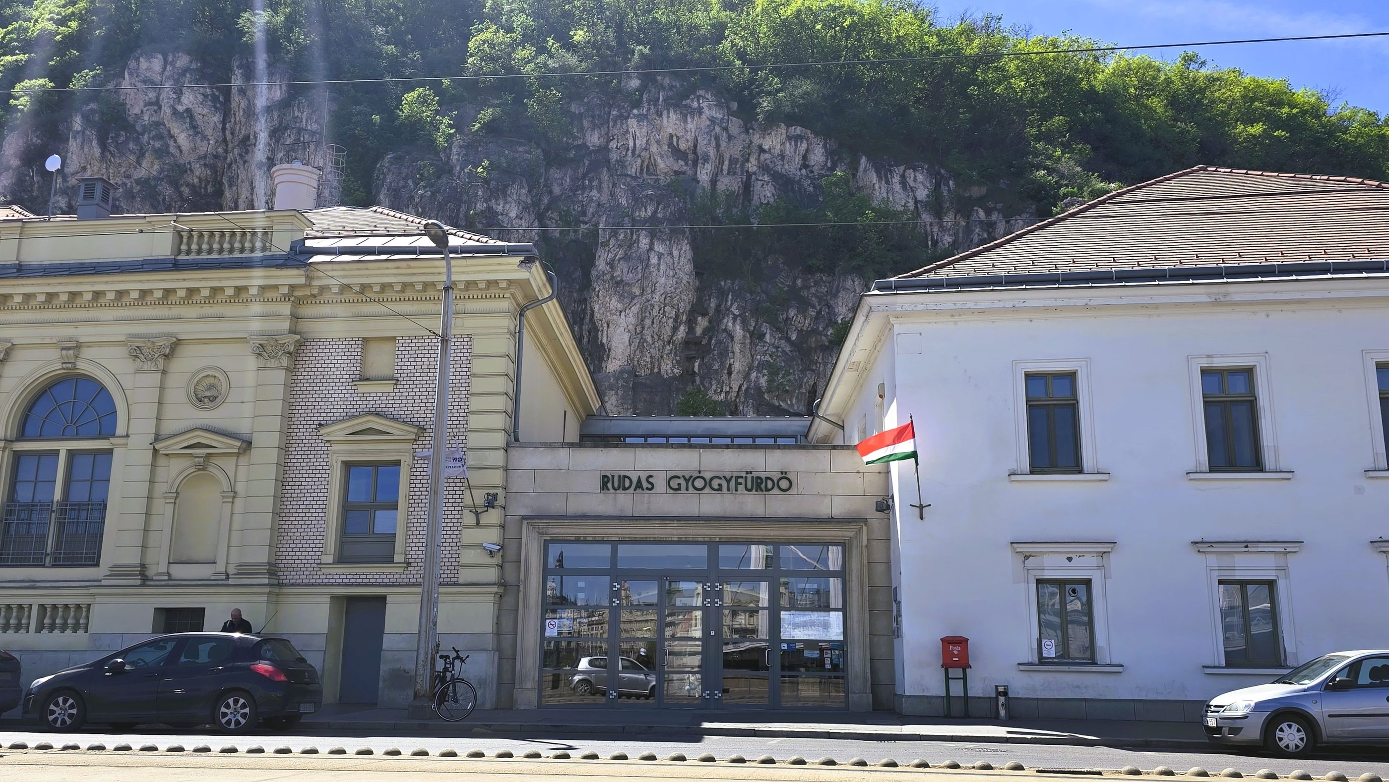 Wejście do term Rudas w Budapeszcie