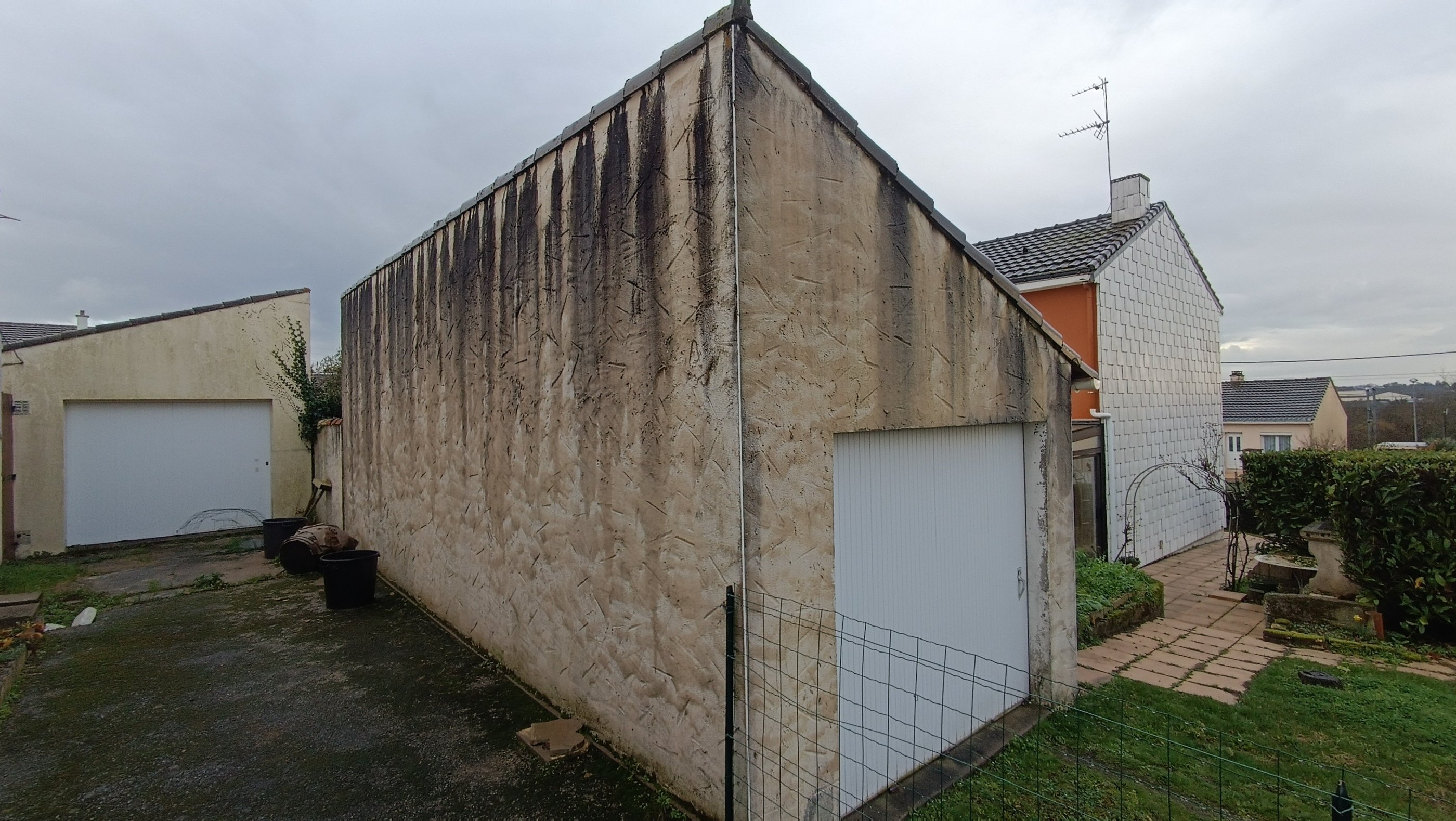 Traitement façade, traces noires