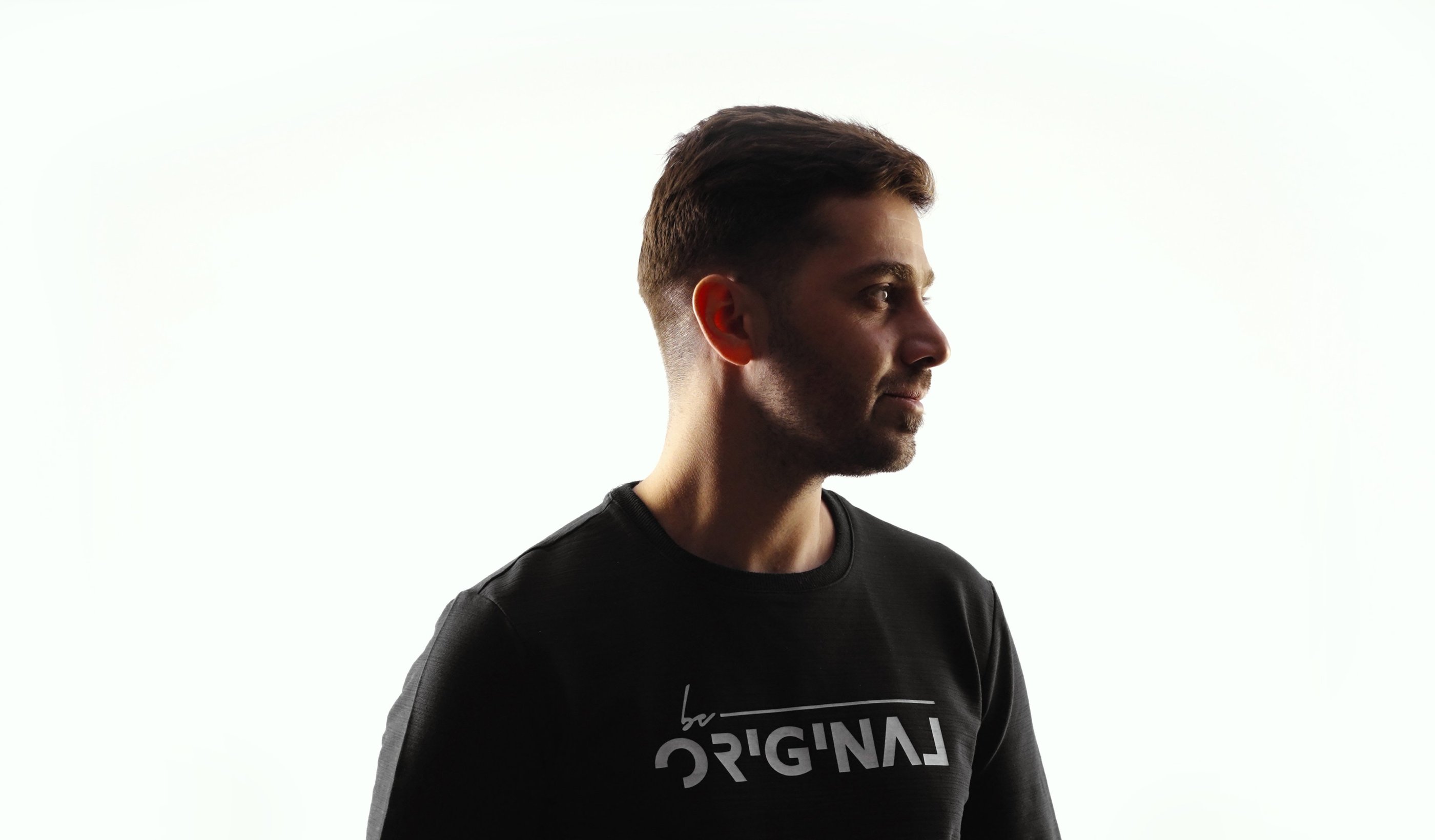 مصور ، سينمائي ، الإمارات، مدير إضاءة وتصوير ،دبي DOP, Dubai ,Cameraman, photographer ,Sharjah ,اعلانات ، مصور في دبي، تصوير