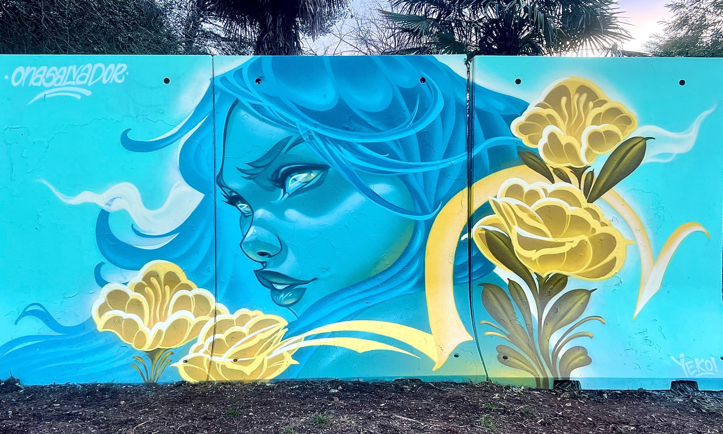 Sacred Bloom - Mural en Barcelona, street art, arte urbano por Ona Salvador
