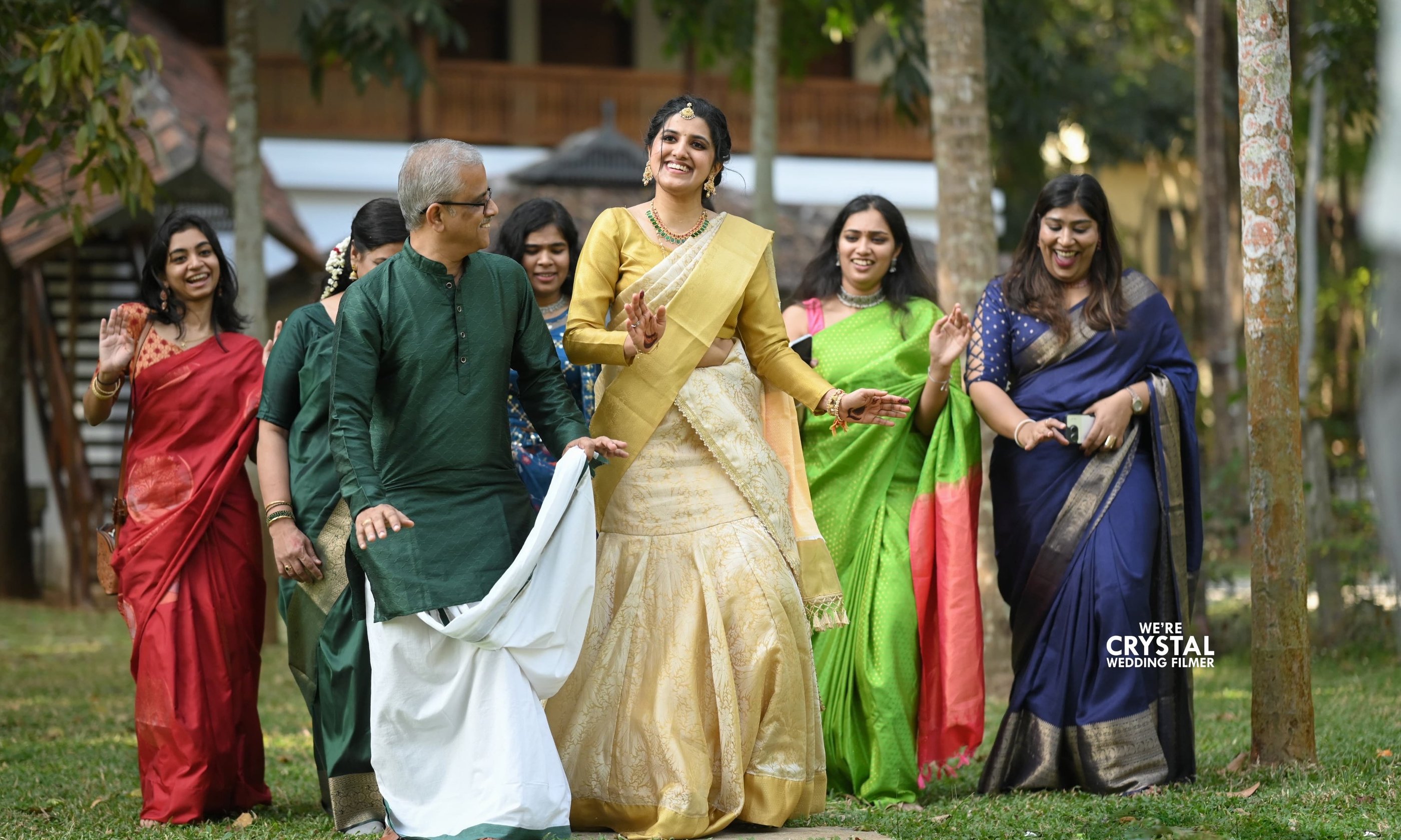 A Happy moment in Rajkumar Sethupathy Sripriya's daughter s wedding, image size:2800x1680