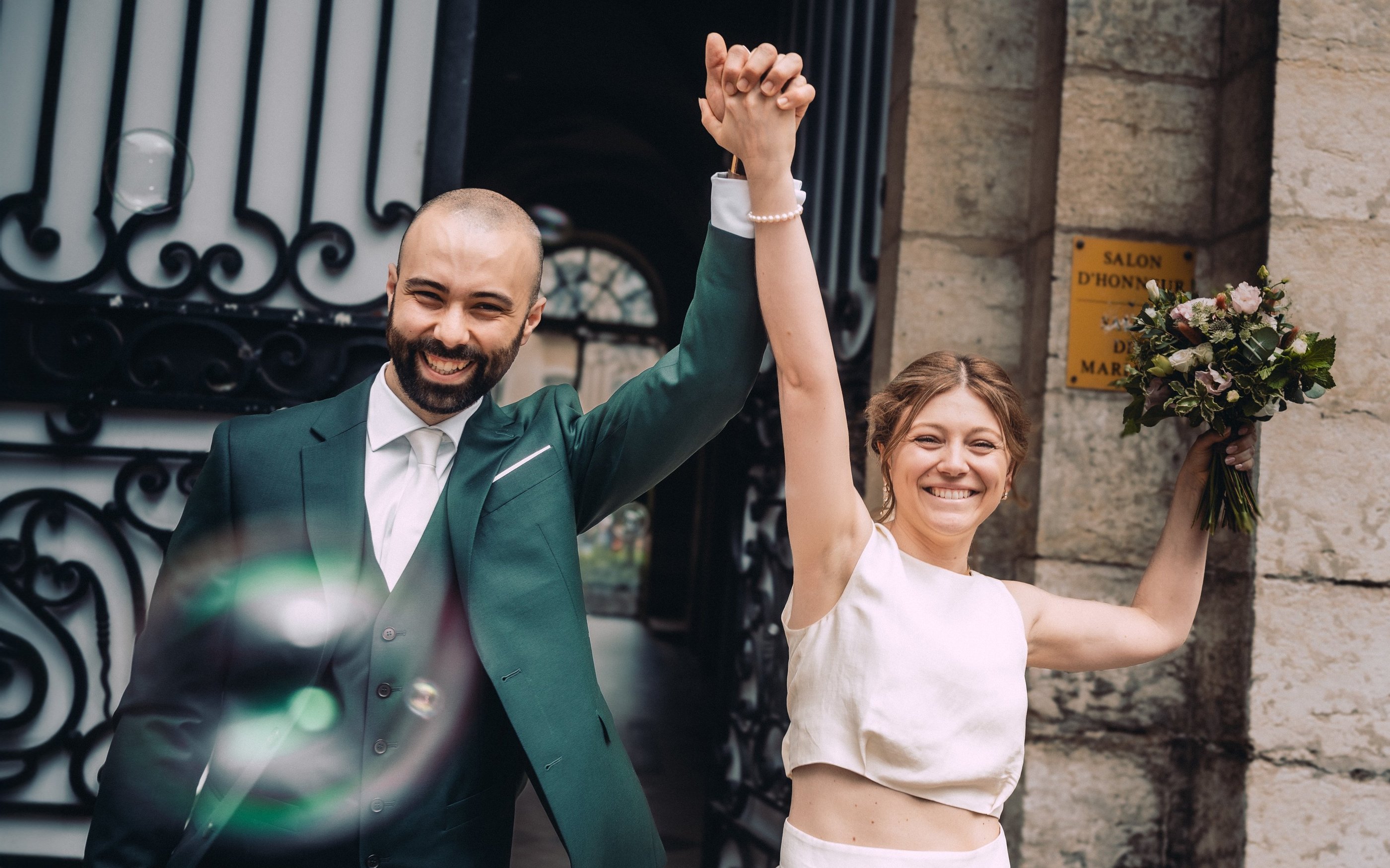 prestation photo de mariage à la mairie de Bourg-en-Bresse