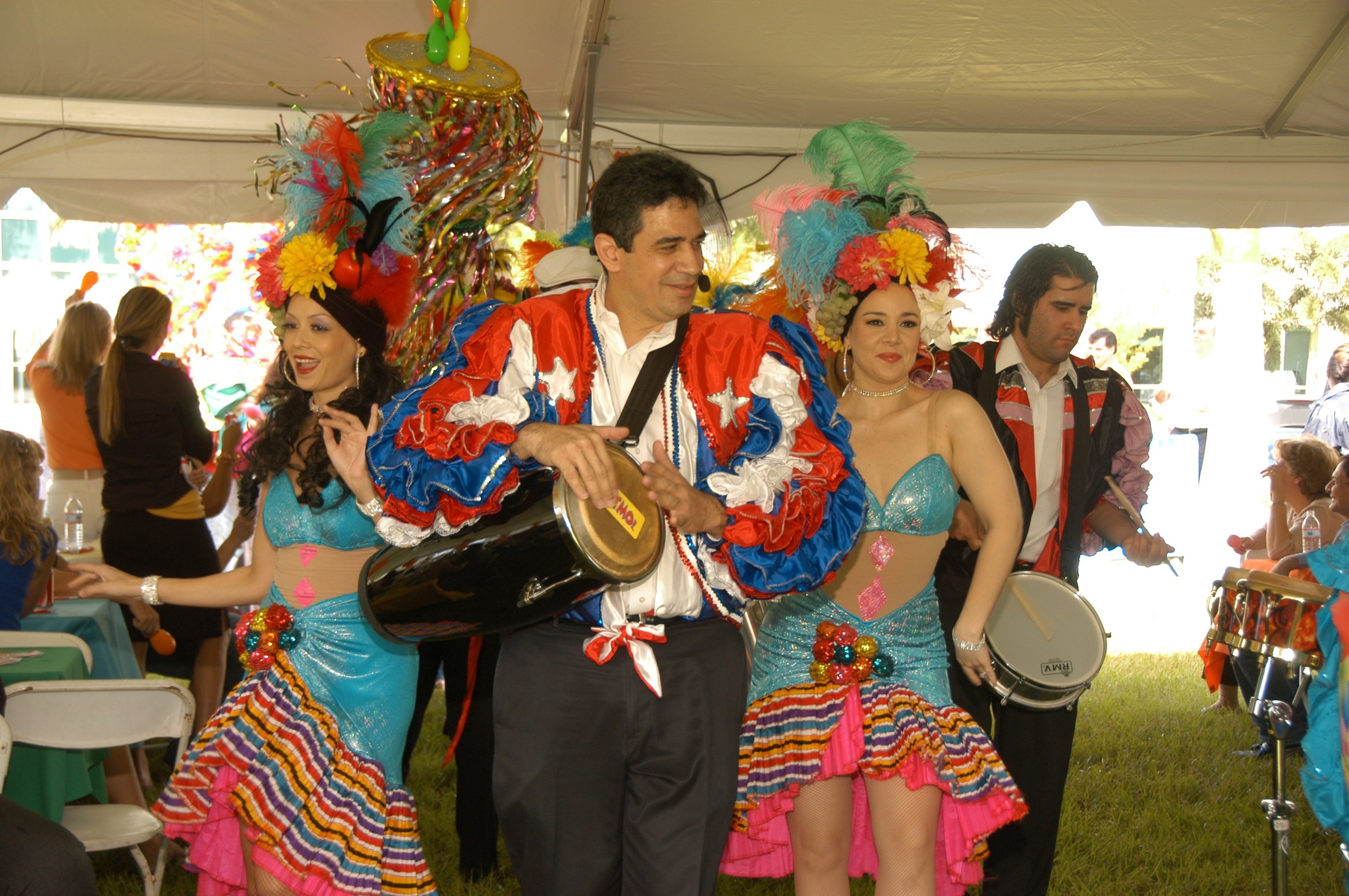 RITMO! proudly presents an electrifying and immersive Cuban-themed entertainment experience