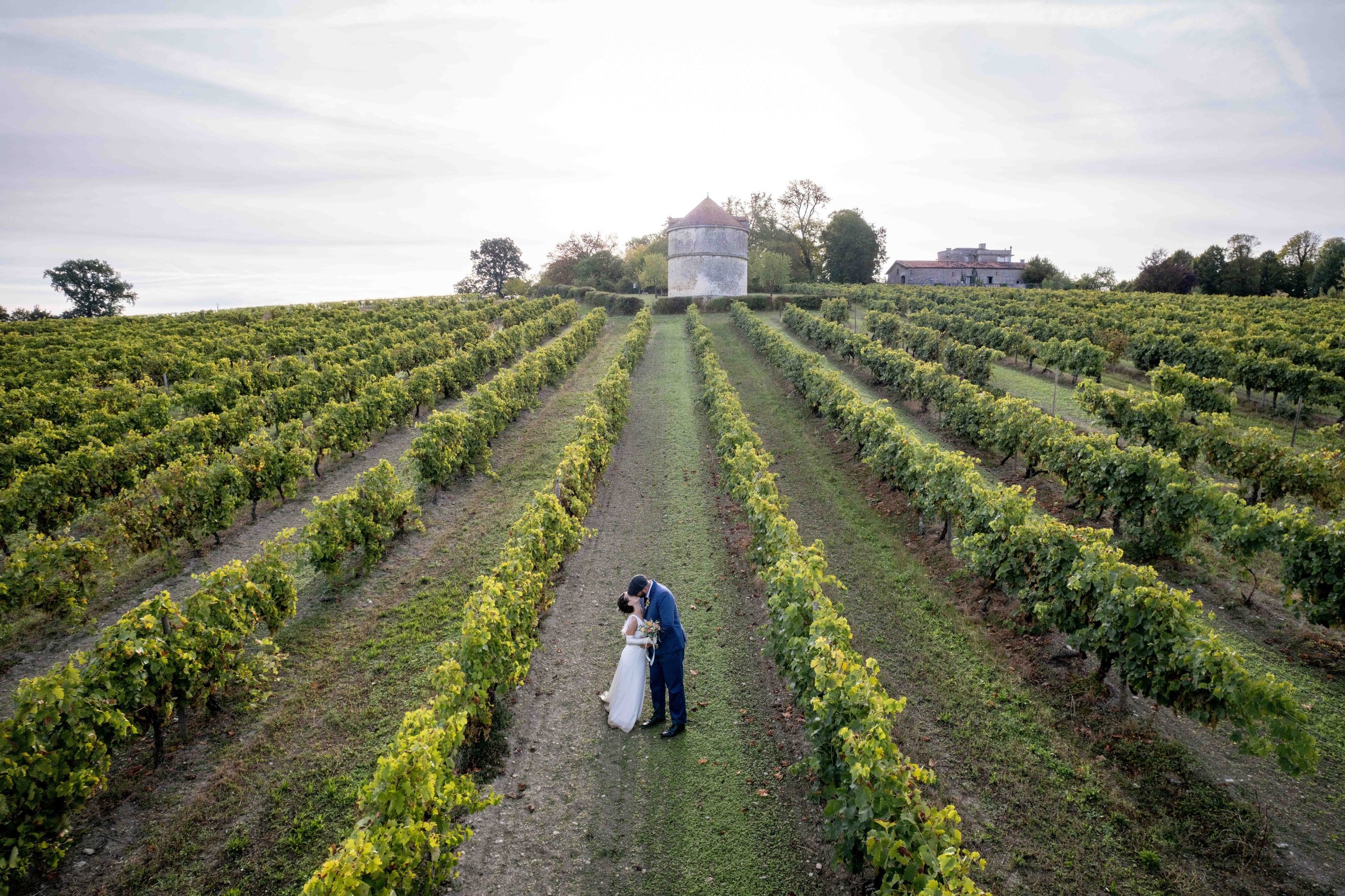 vidéaste mariage charente maritime dans un vignoble cognaçais