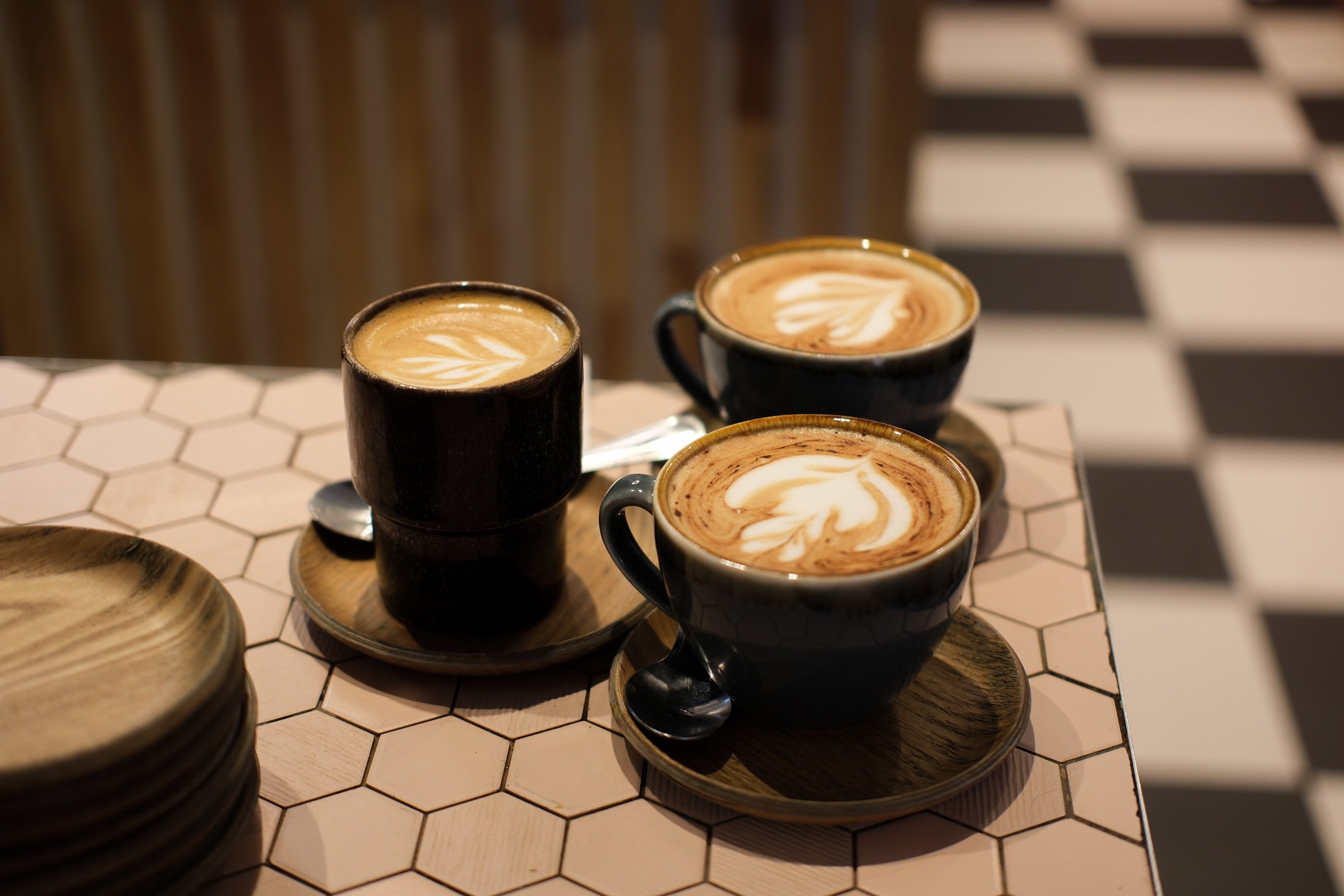 alt="cappuccino at Bon Jo Montmartre"