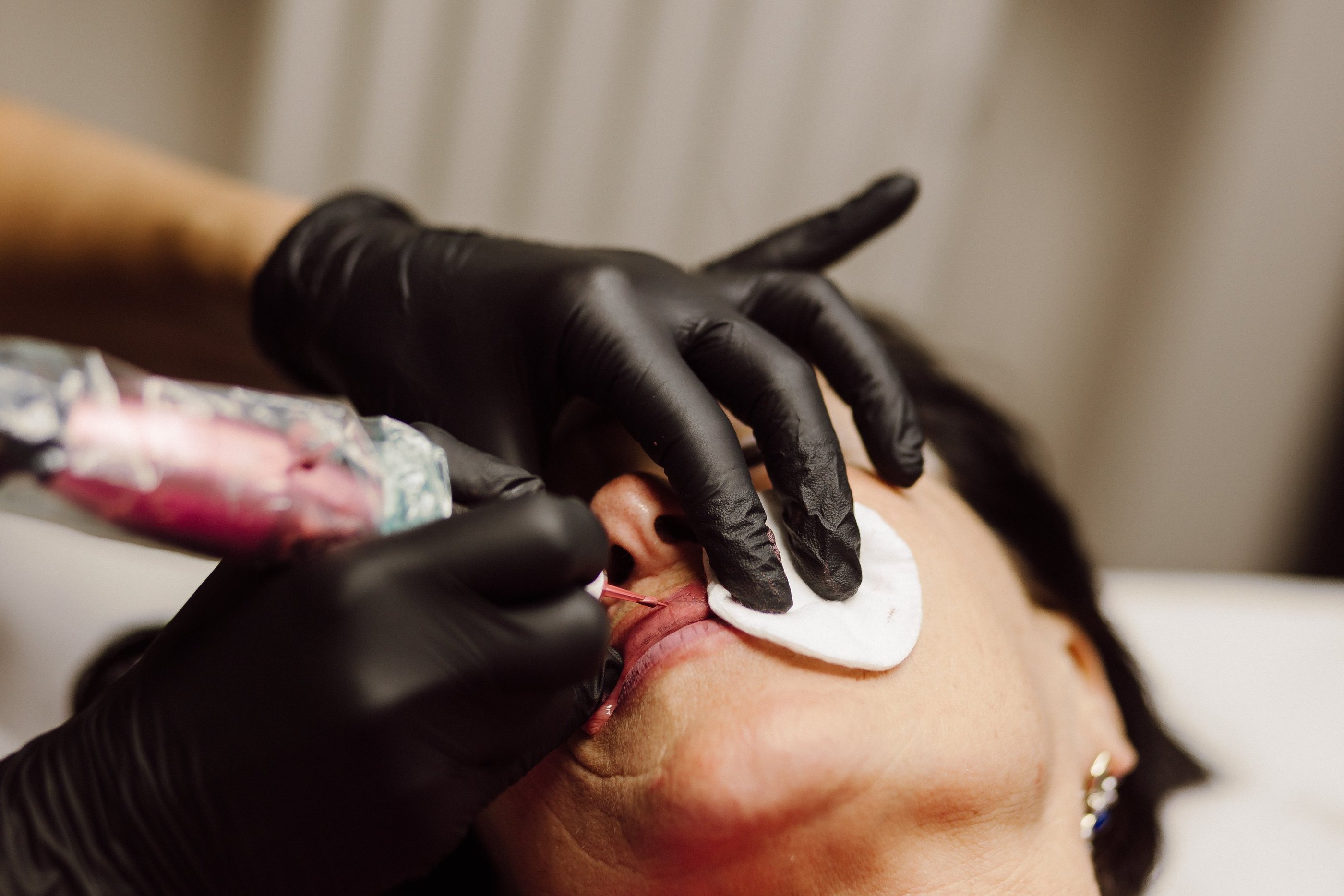 Trattamento PMU labbra per definizione e pigmentazione del contorno e colore naturale