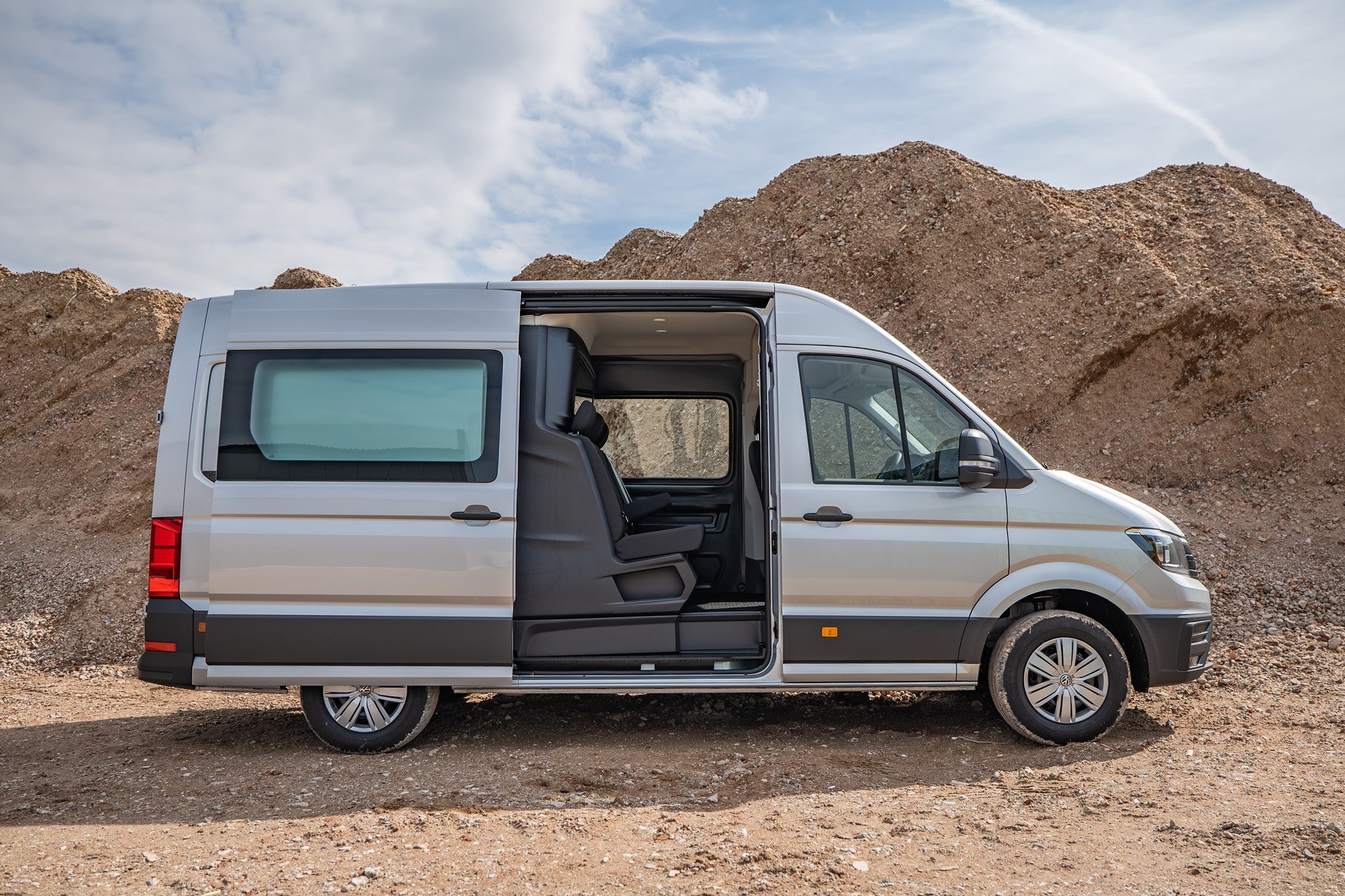 Brigadių automobilių įrengimas