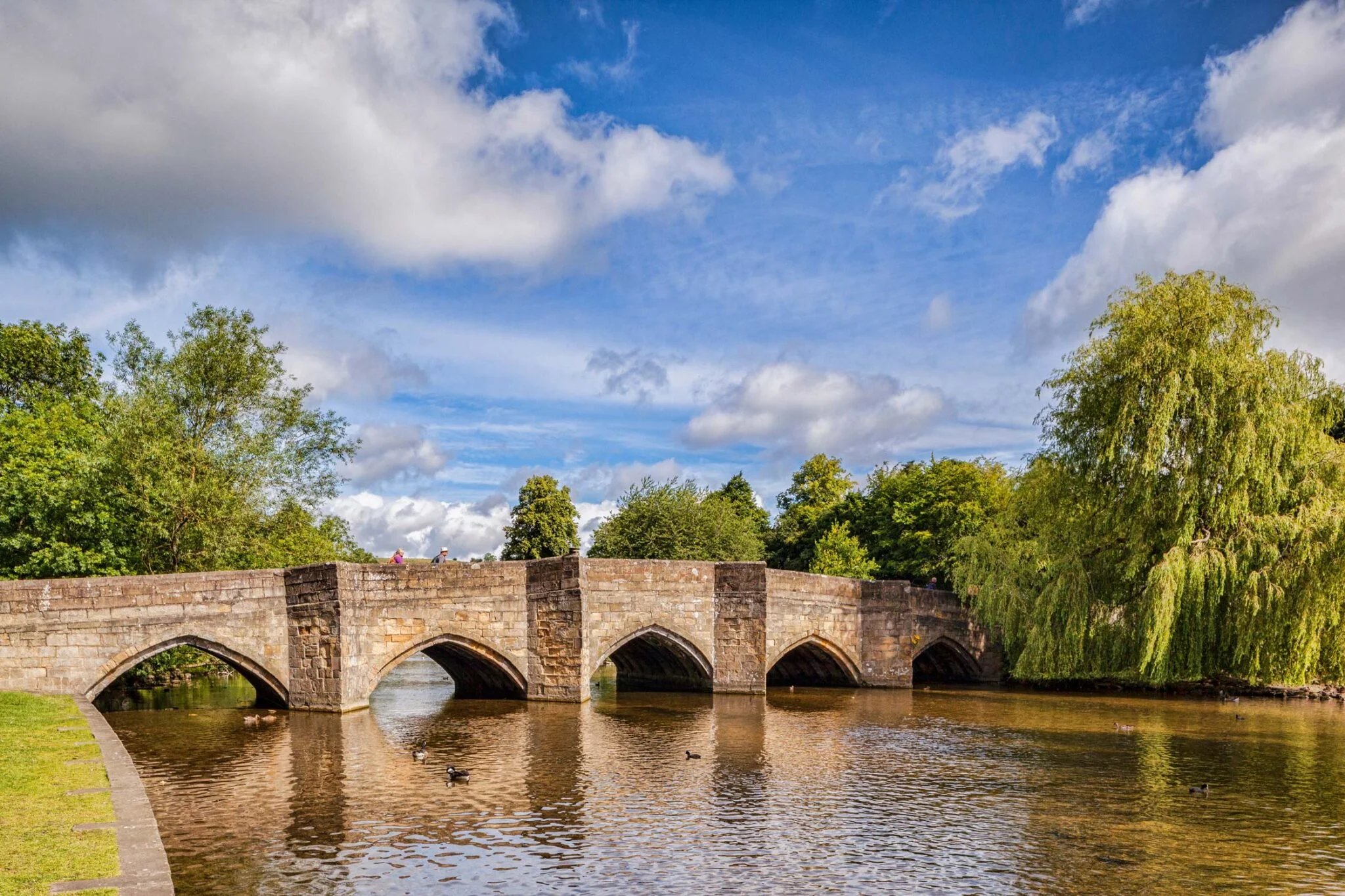 a bridge over the river wye 