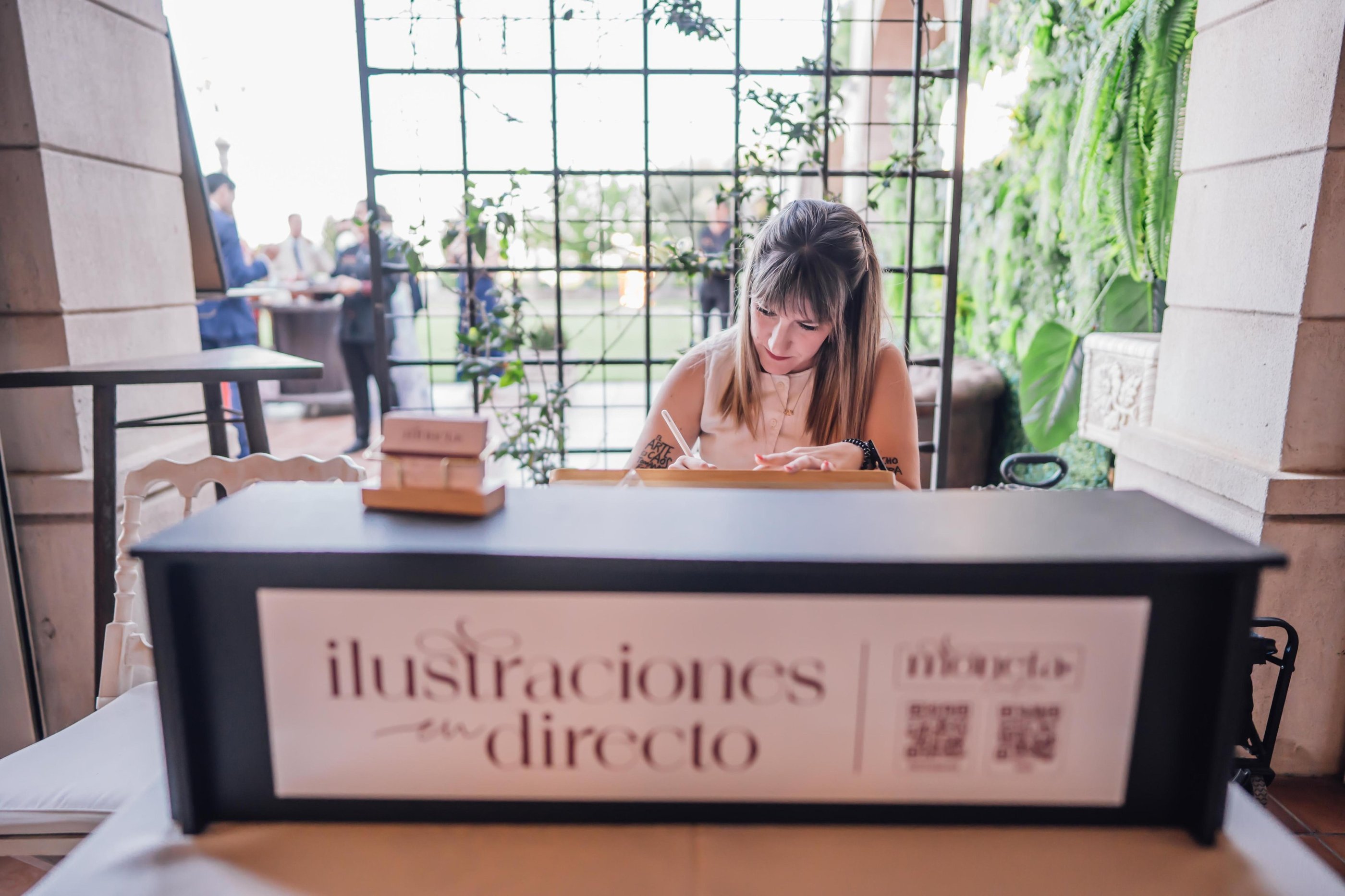 Arte en vivo moneta creativa Rebeca Espejel