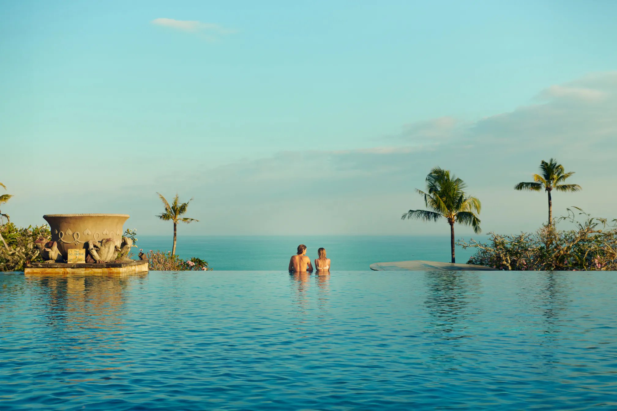 Infinity Pools That Touch the Horizon