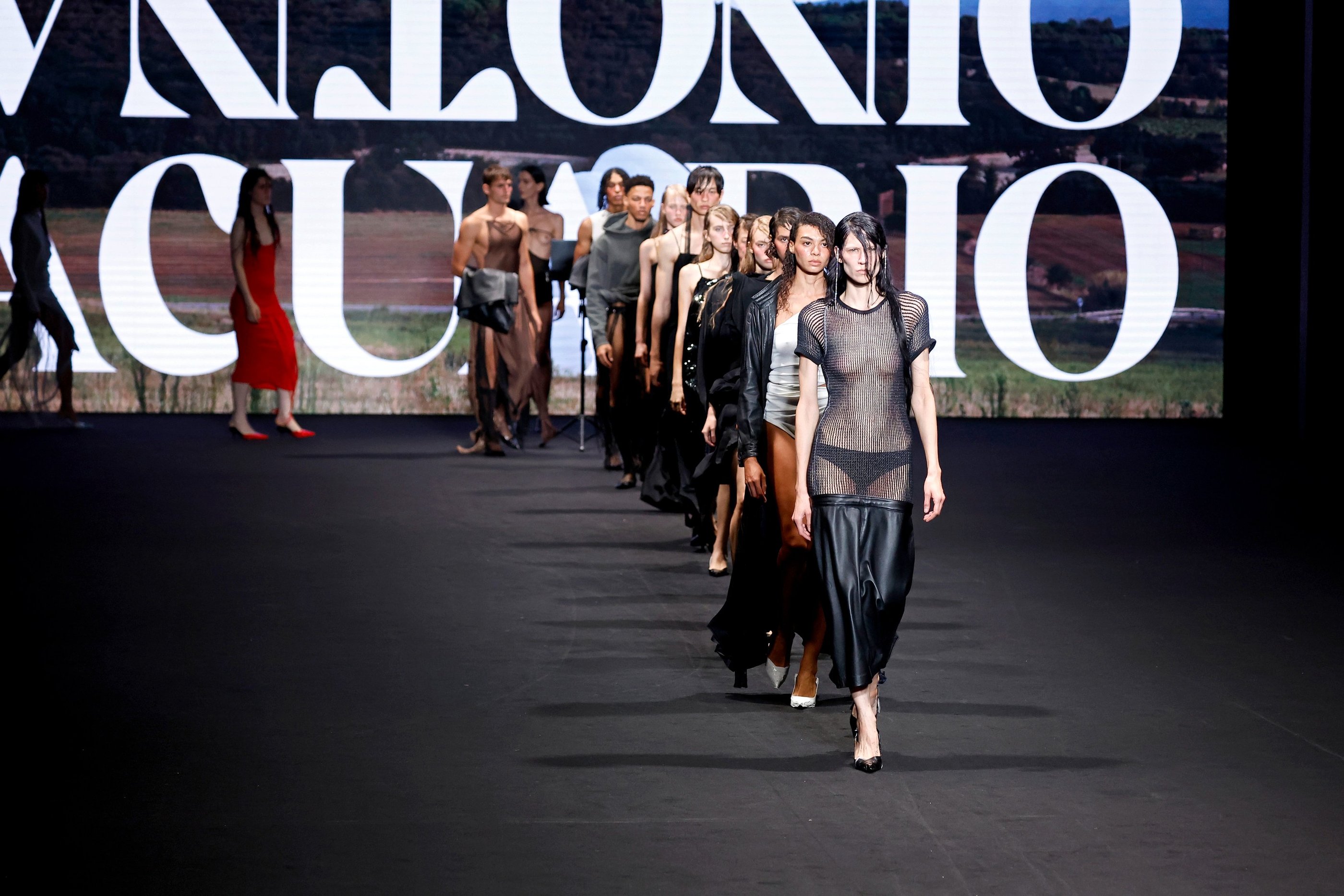 MBFWM - desfile de Antonio Acuaio - colección MOmento II