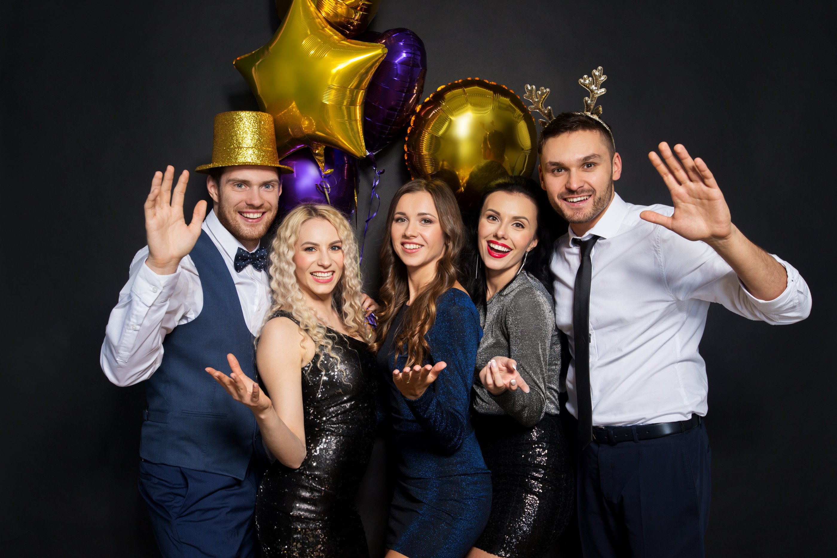 Arbeitskollegen einer Firma in Heilbronn haben spaß mit der Fotobox, der Fotospiegel zur Miete