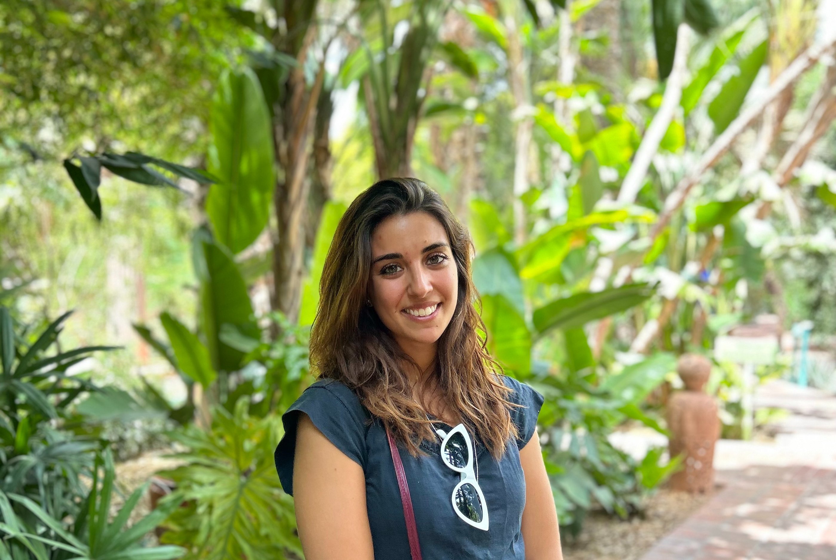 Contact Flaminia to receive info about her professional linguistic services, human to human