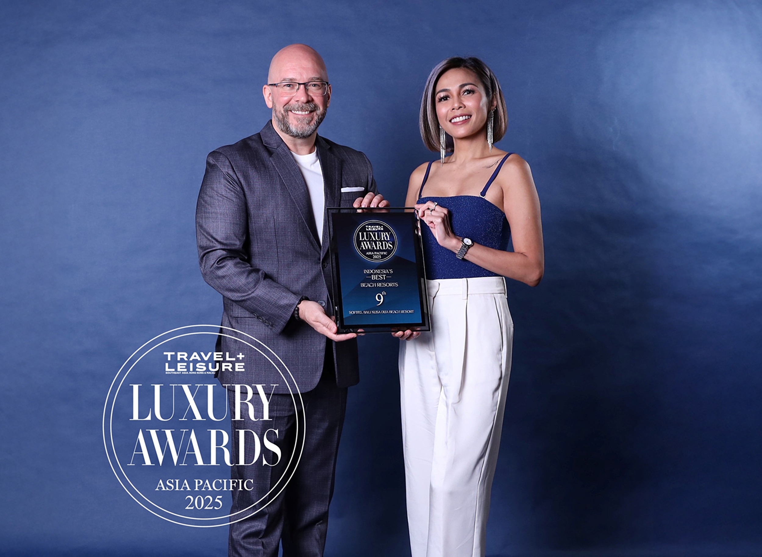 Jean Pierre Joncas (General Manager) & Aulianty Fellina (Senior DOM)