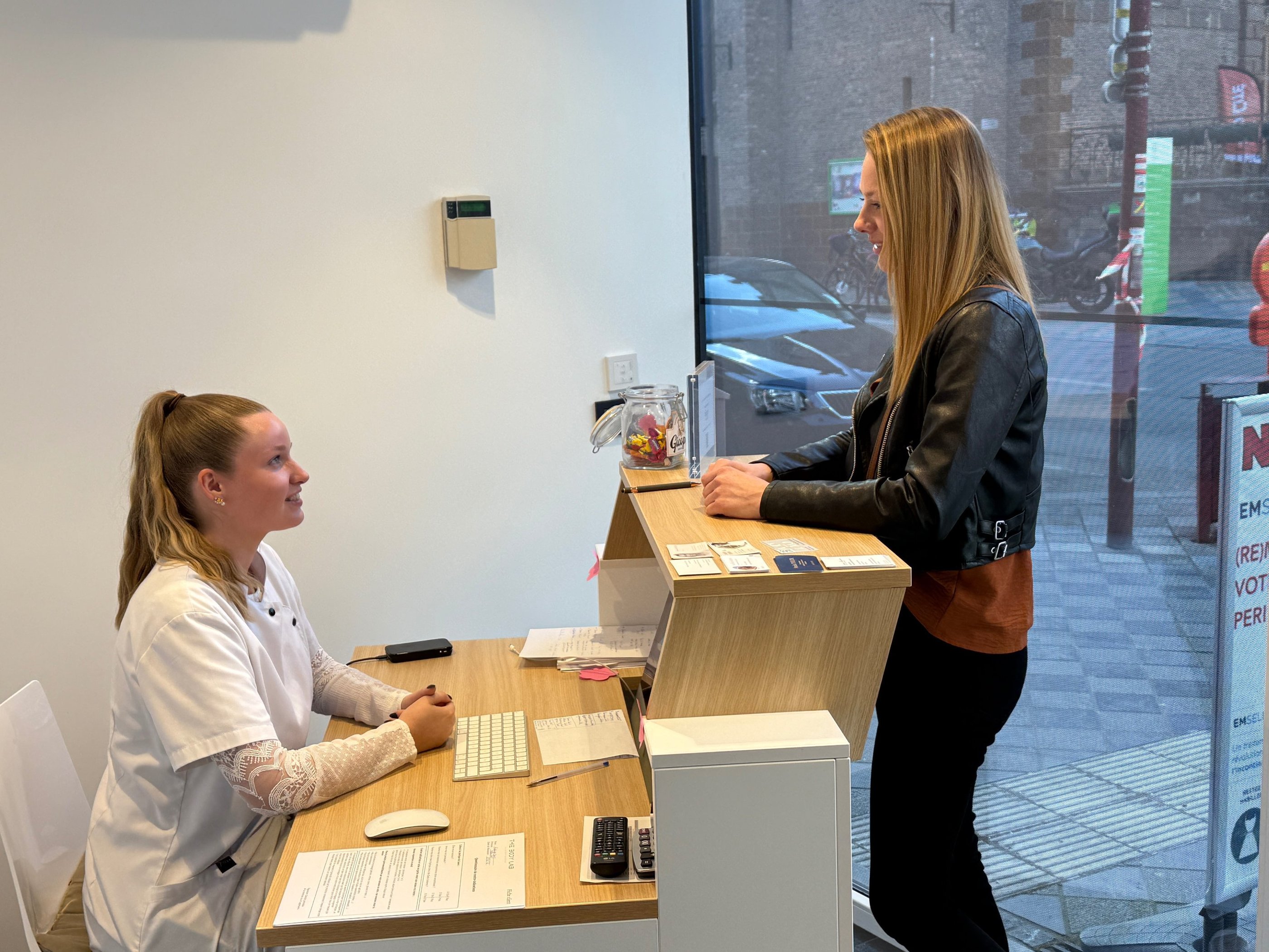 Cliente reçue à l'accueil du centre The Body Lab à Wavre
