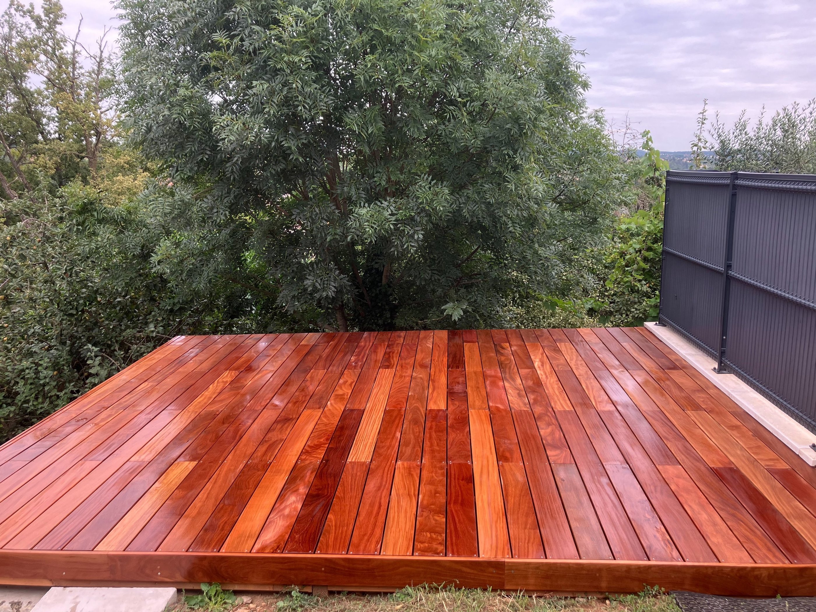terrasse en bois exotique application de saturateur bois pour terrasse entretien terrasse bois