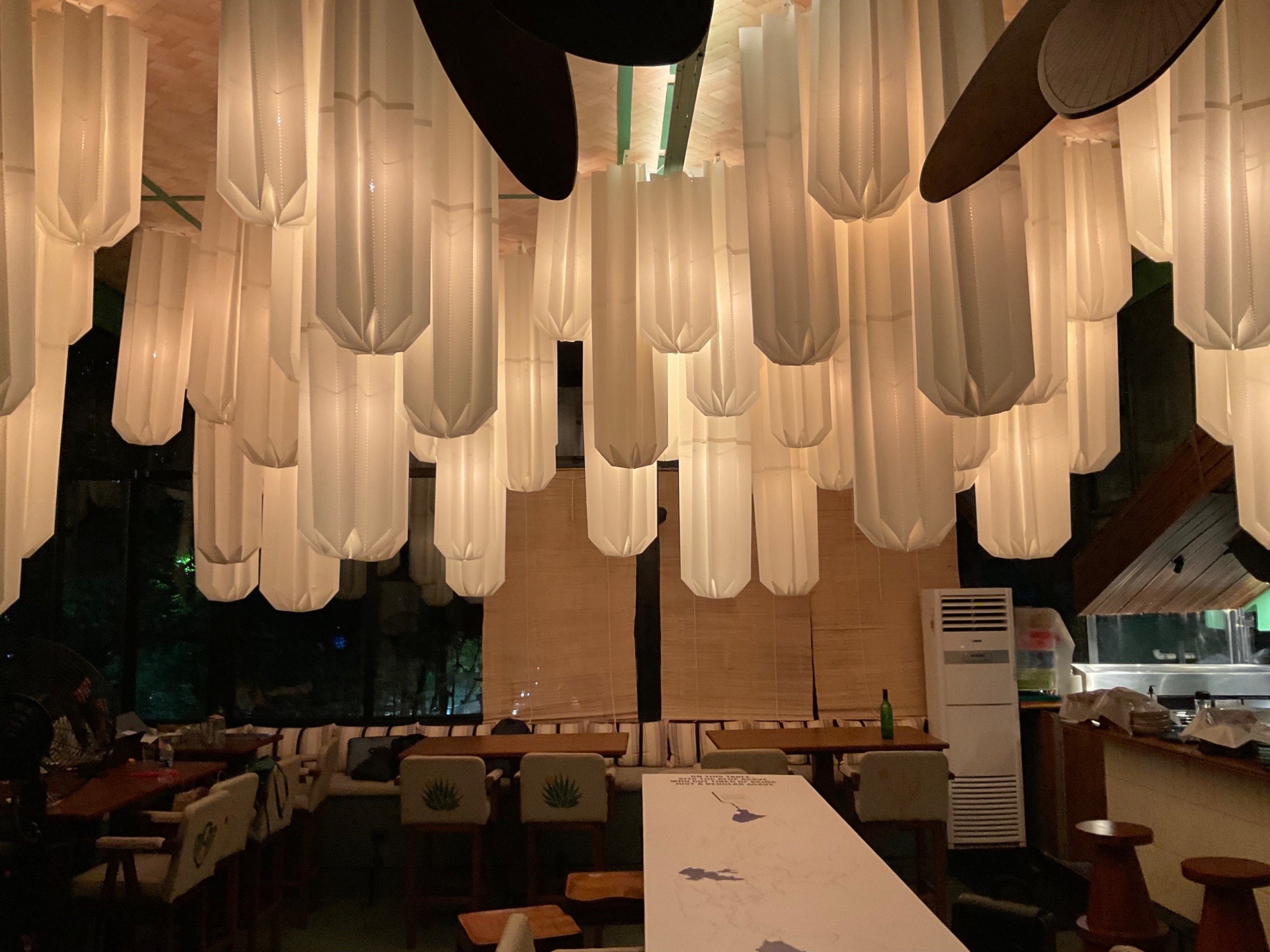 resort-restaurant-interior-design-ideas