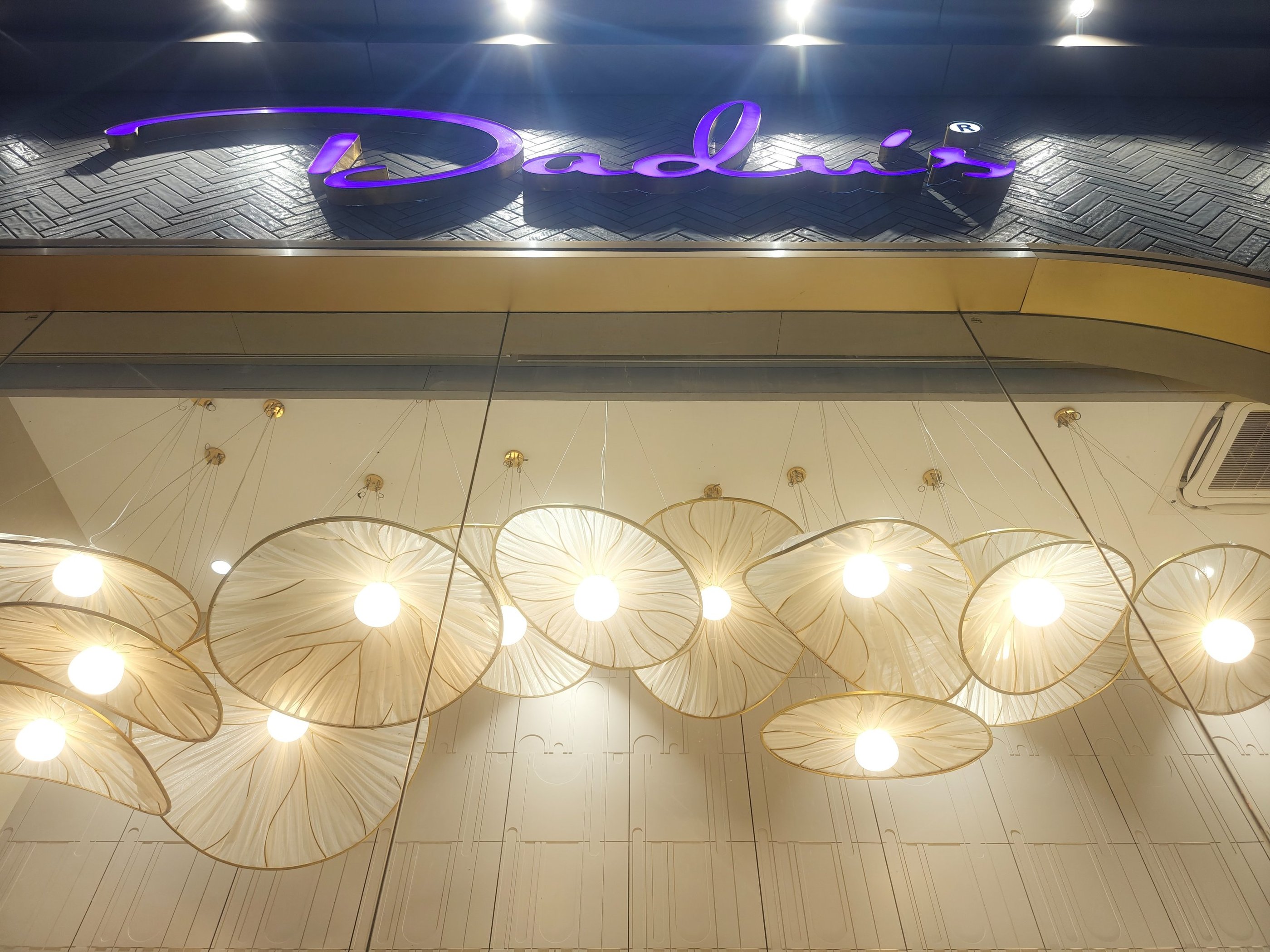 Art installation biophilic