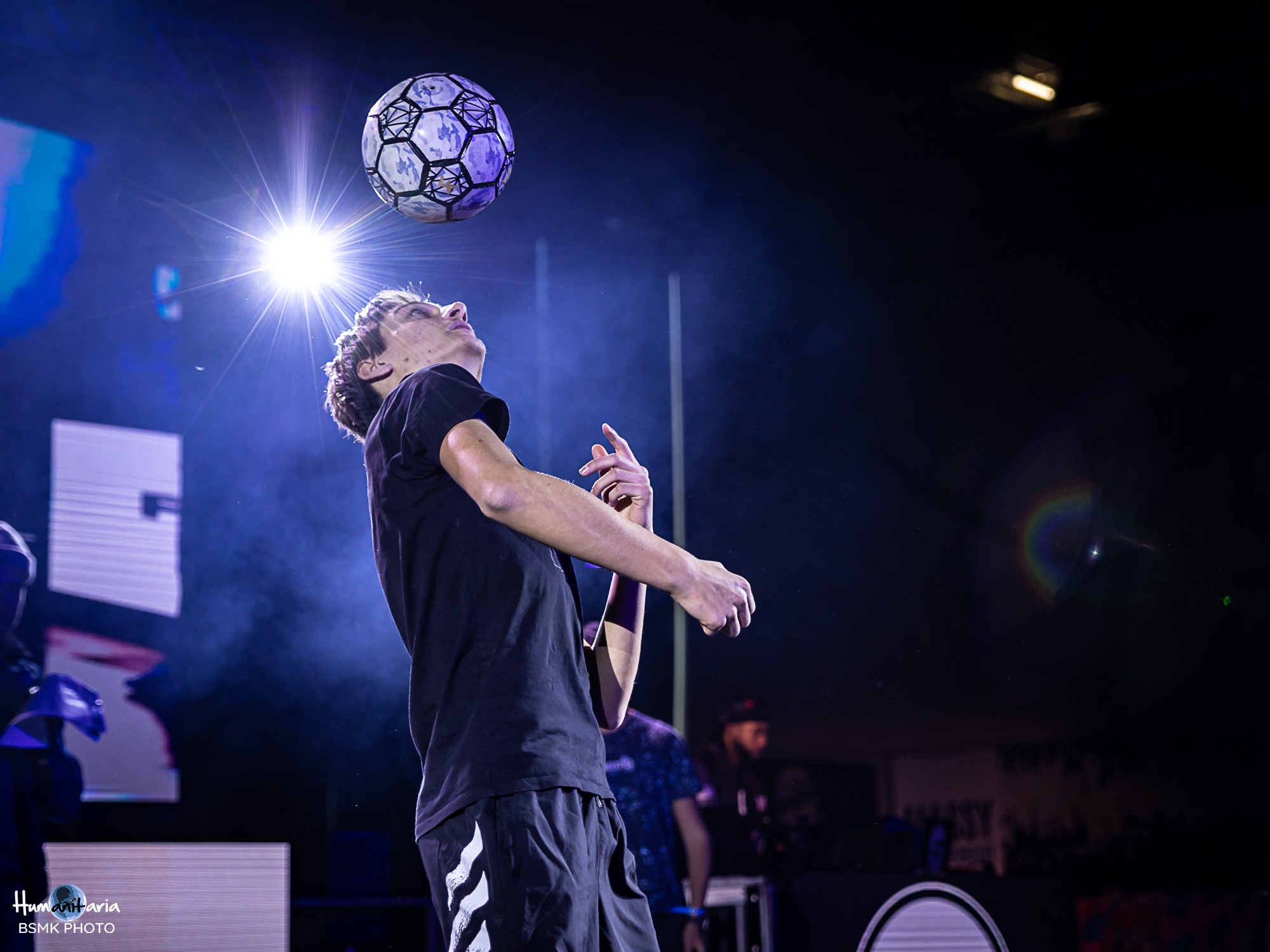 Benoit Bergasse sur scène football freestyle