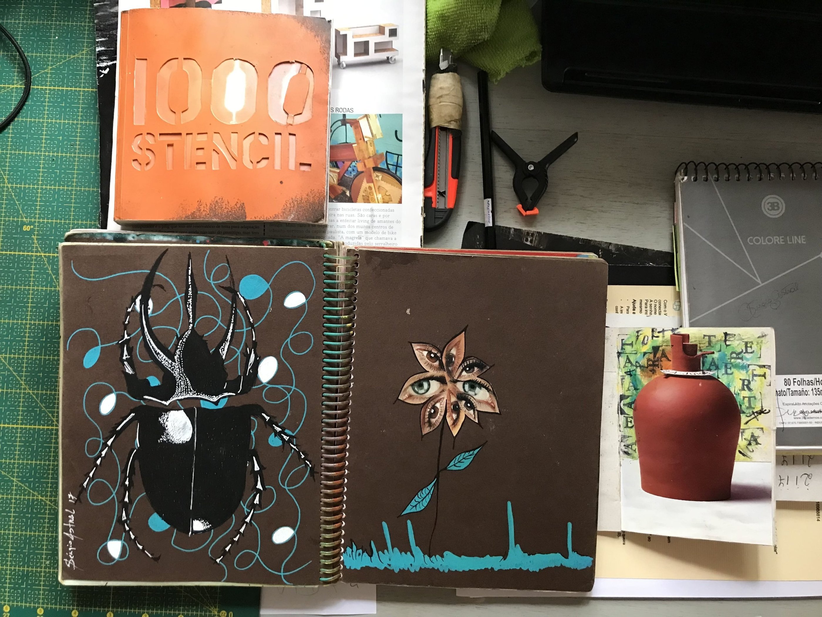 Livro de artista: estudos visuais.