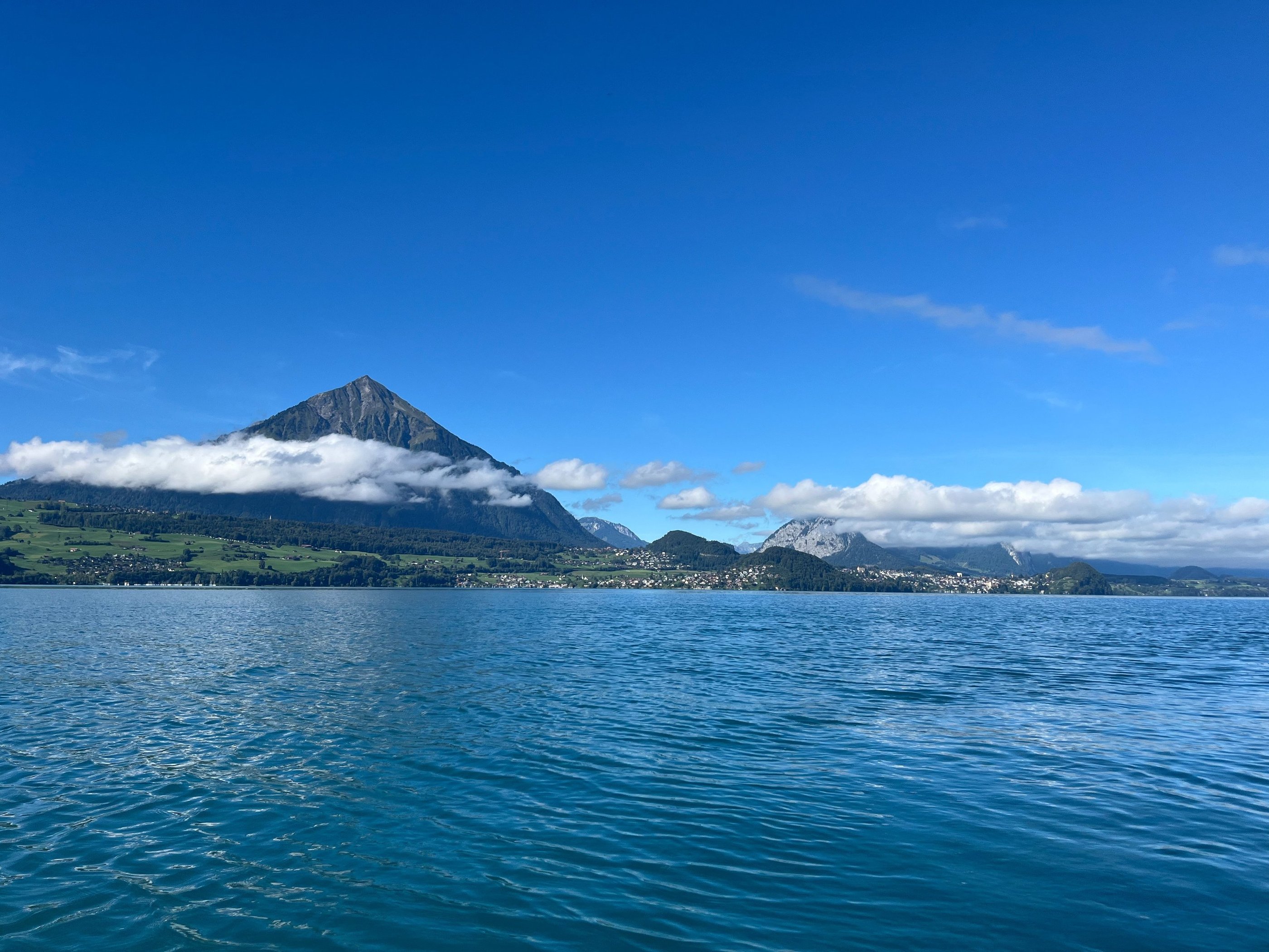 Looking back at Spiez and Faulensee from Beatenbucht