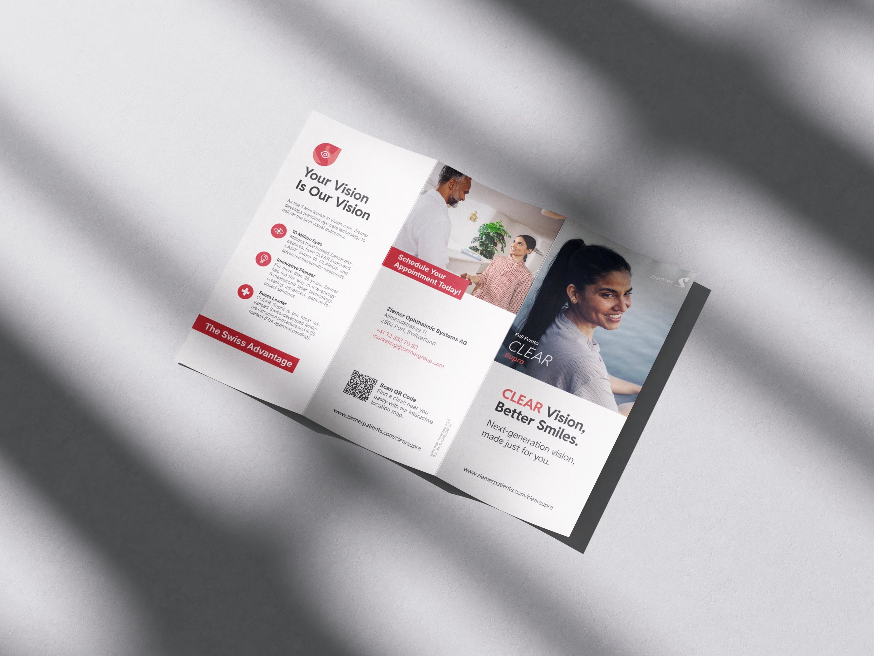 Aussenseite des CLEAR Supra Flyers mit Cover, Firmendetails und Kontaktinformationen.