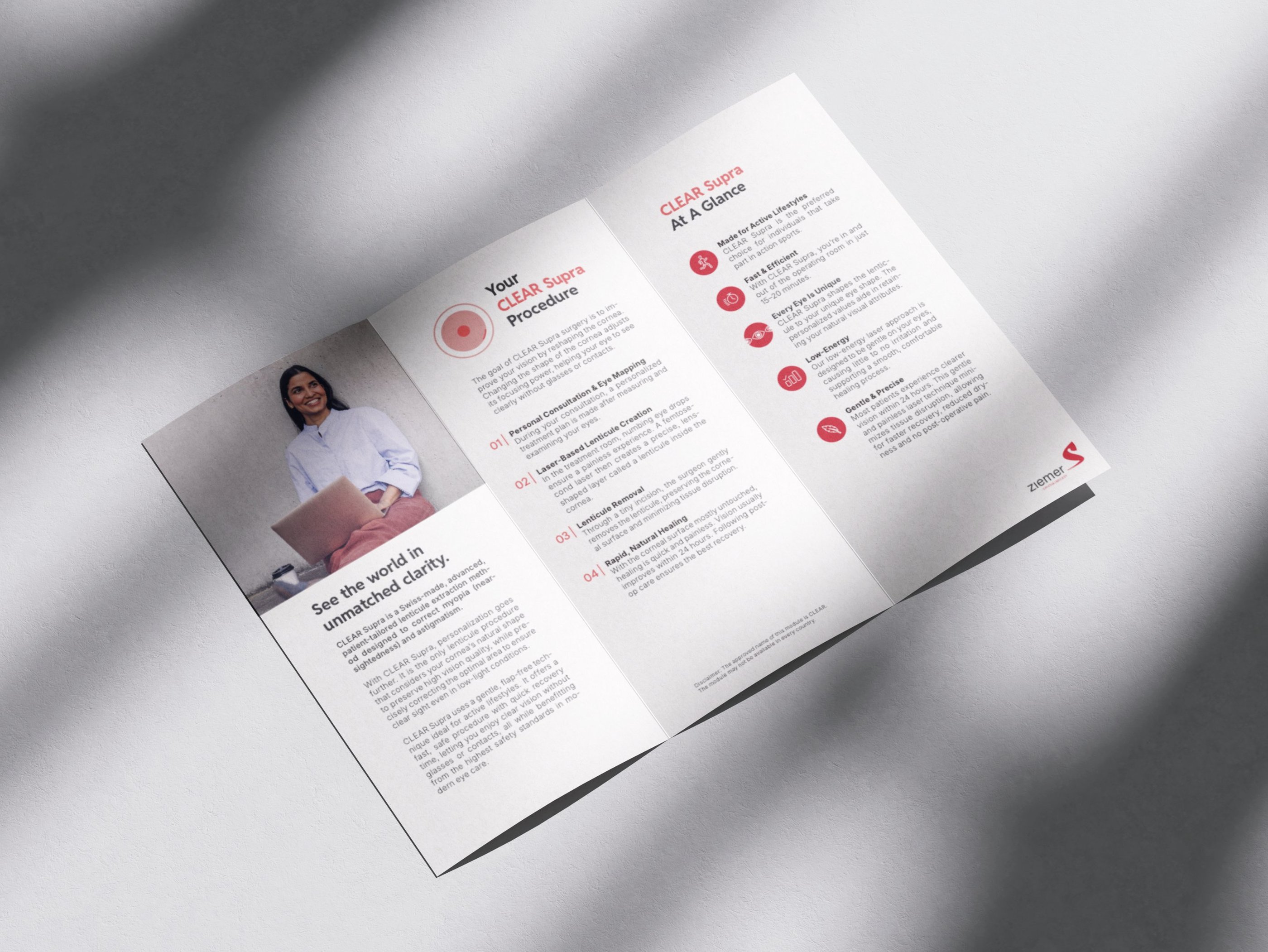 Innenseite des CLEAR Supra Flyers mit Informationen zur Behandlung und Ablauf.