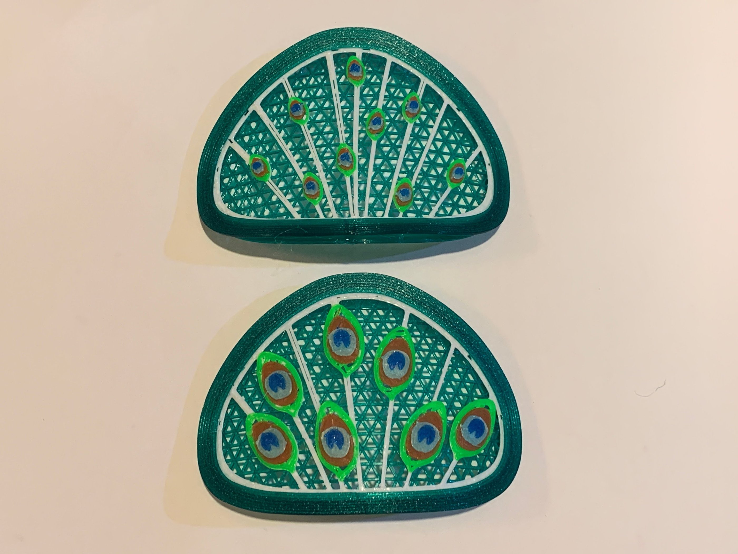 Peacock feathers decoration for Flo mask